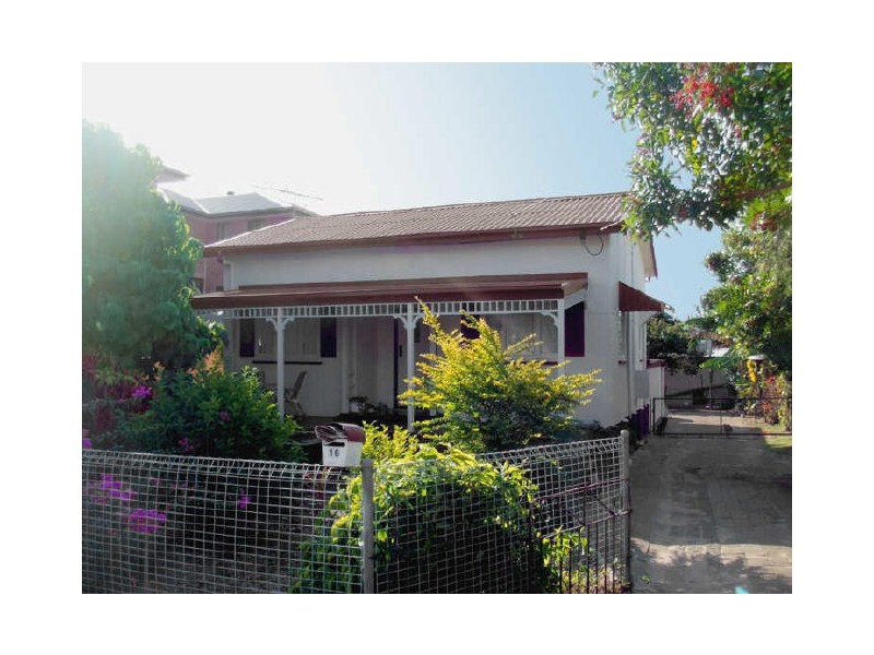 16 Wyllie Street, Redcliffe QLD 4020