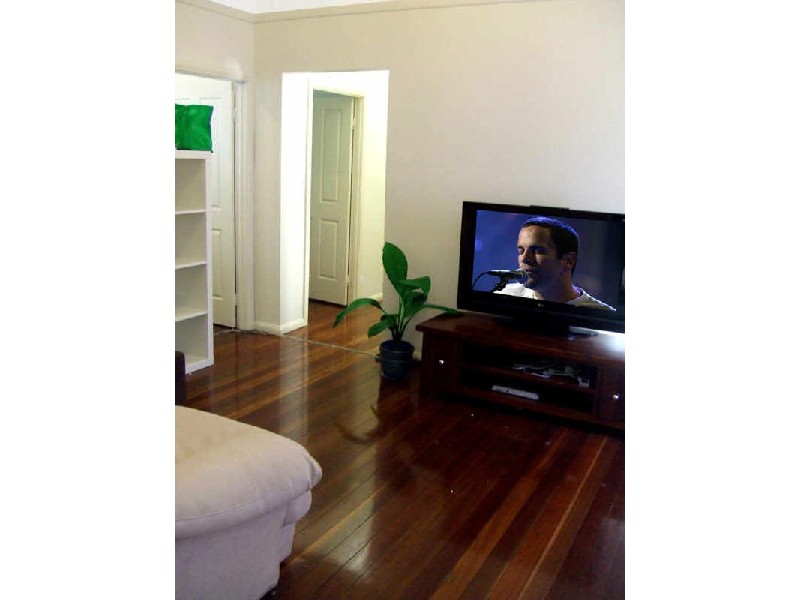 16 Wyllie Street, Redcliffe QLD 4020