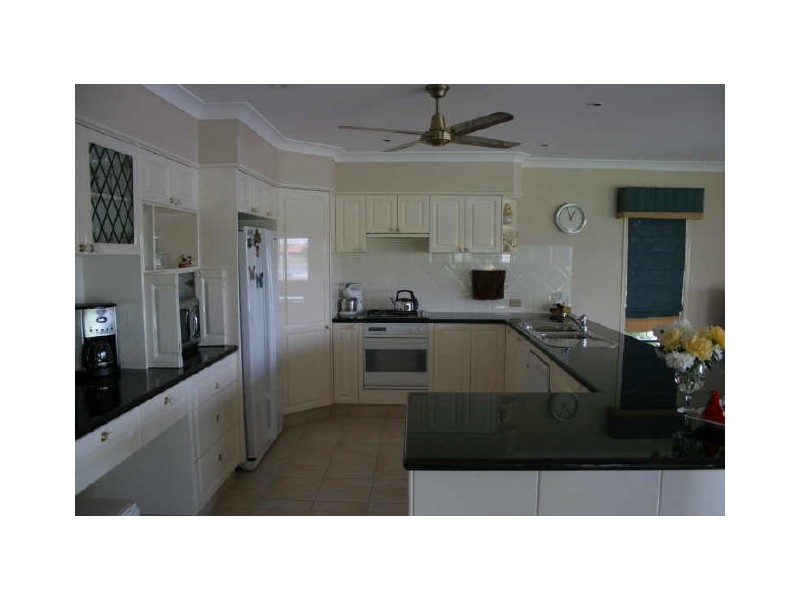 3 Constellation Crt, Scarborough QLD 4020