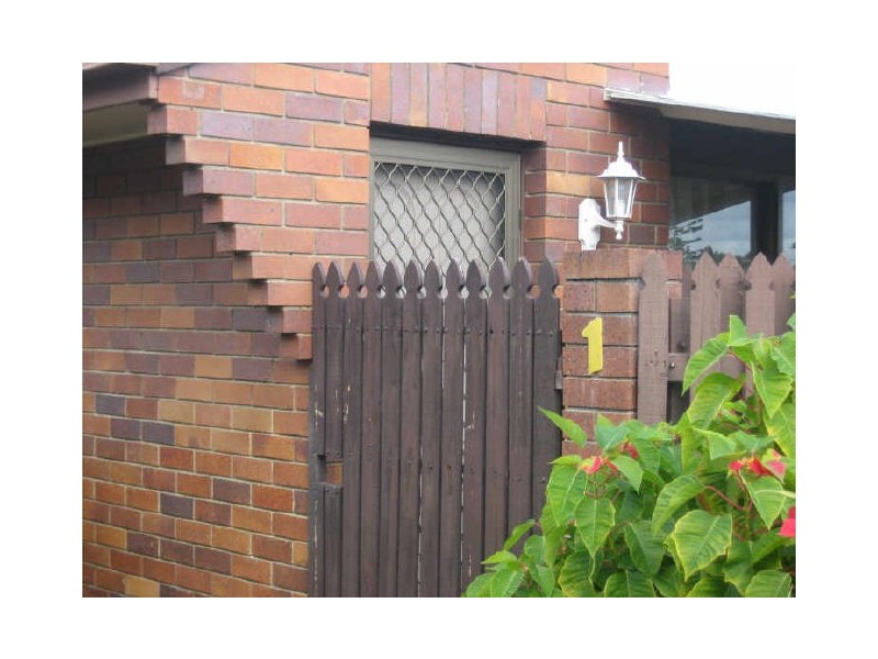 1/51 Sutton Street, Redcliffe QLD 4020