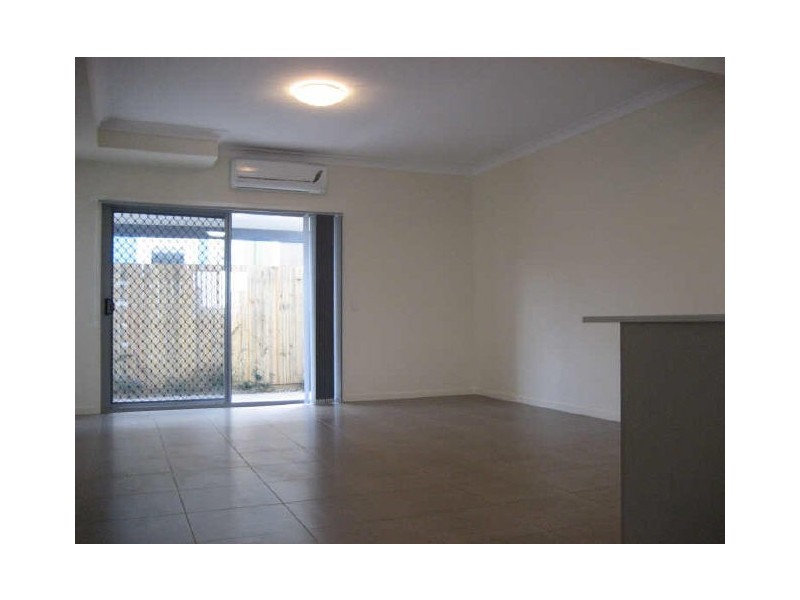 2/96 Turner Street, Scarborough QLD 4020