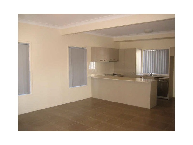 2/96 Turner Street, Scarborough QLD 4020