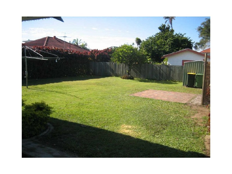 10 Donkin Street, Scarborough QLD 4020