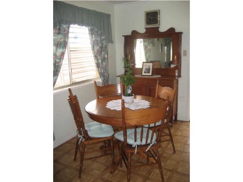 8 Cinnamon Court, Redcliffe QLD 4020