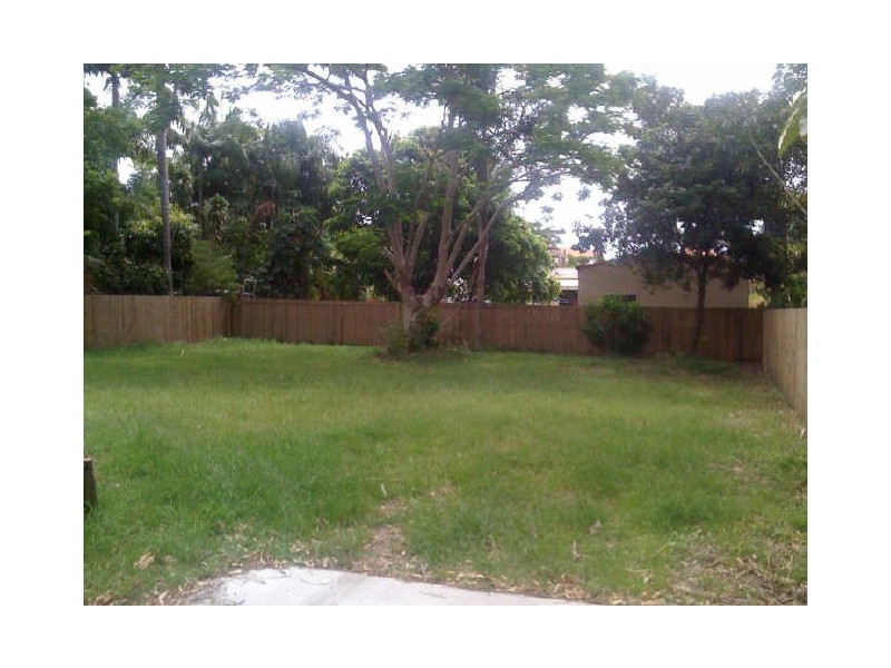 39A Central Avenue, Scarborough QLD 4020