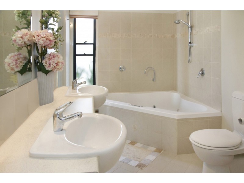 9 Cassidae Crescent, Tangalooma QLD 4025