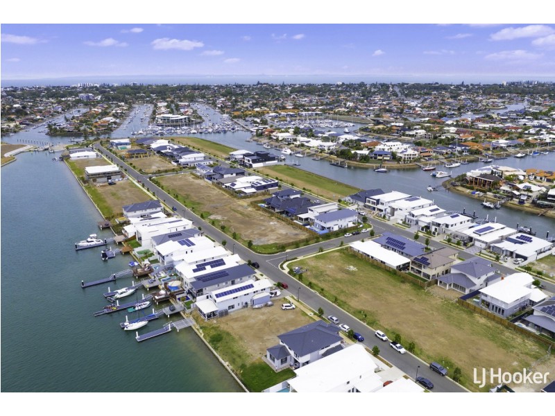 39 Quay Circuit, Newport QLD 4020