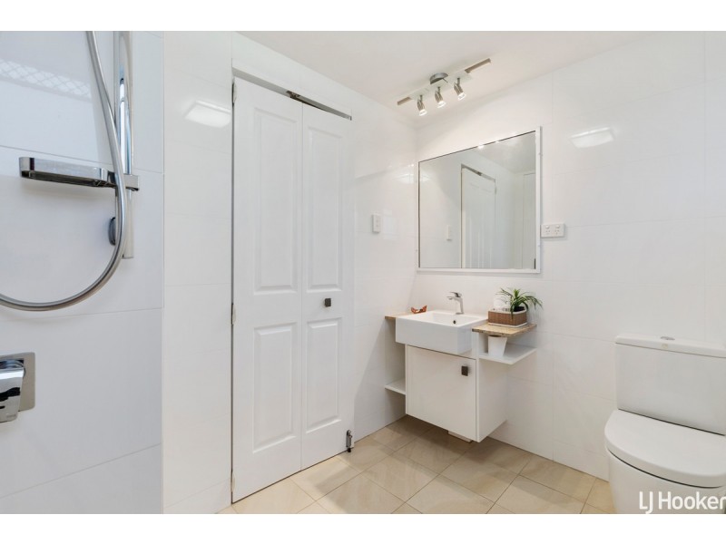 155 Griffith Road, Newport QLD 4020