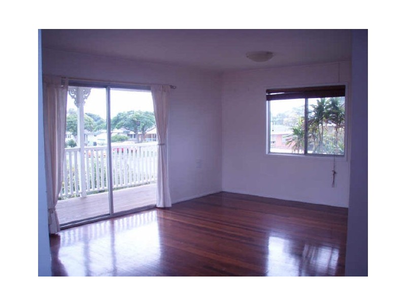 1A Centaur Street, Redcliffe QLD 4020