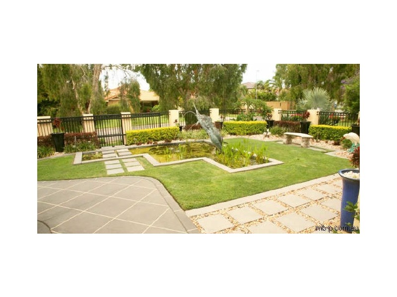 16 Reliance Court, Newport QLD 4020