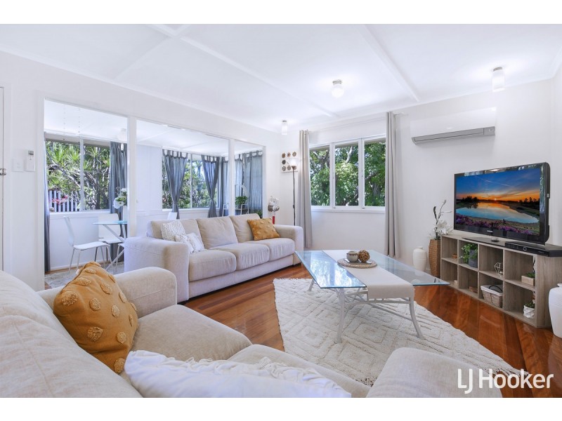 232 Macdonnell Road, Clontarf QLD 4019 LJ Hooker Redcliffe Sold