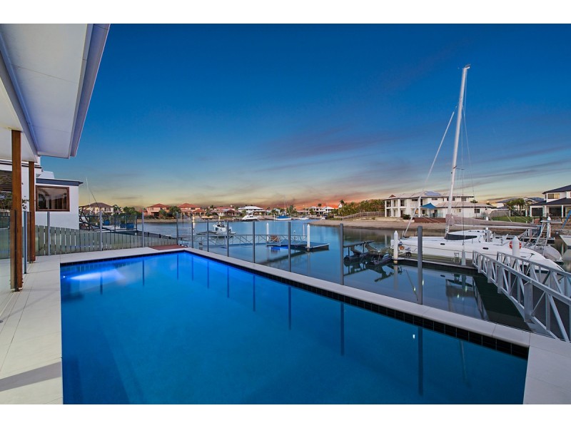 13 Wildfire Court, Newport QLD 4020