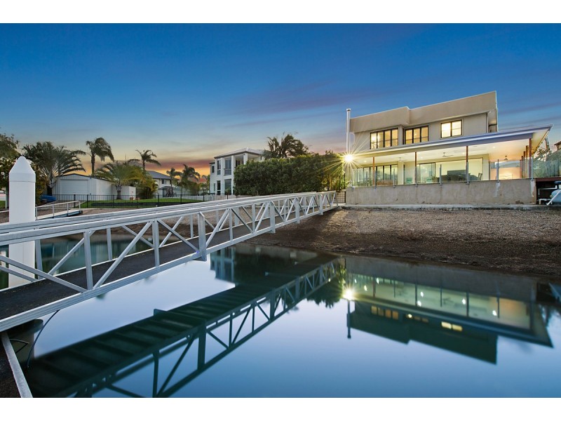 13 Wildfire Court, Newport QLD 4020