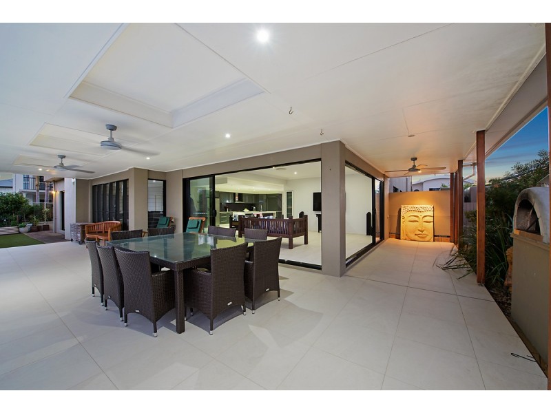 13 Wildfire Court, Newport QLD 4020