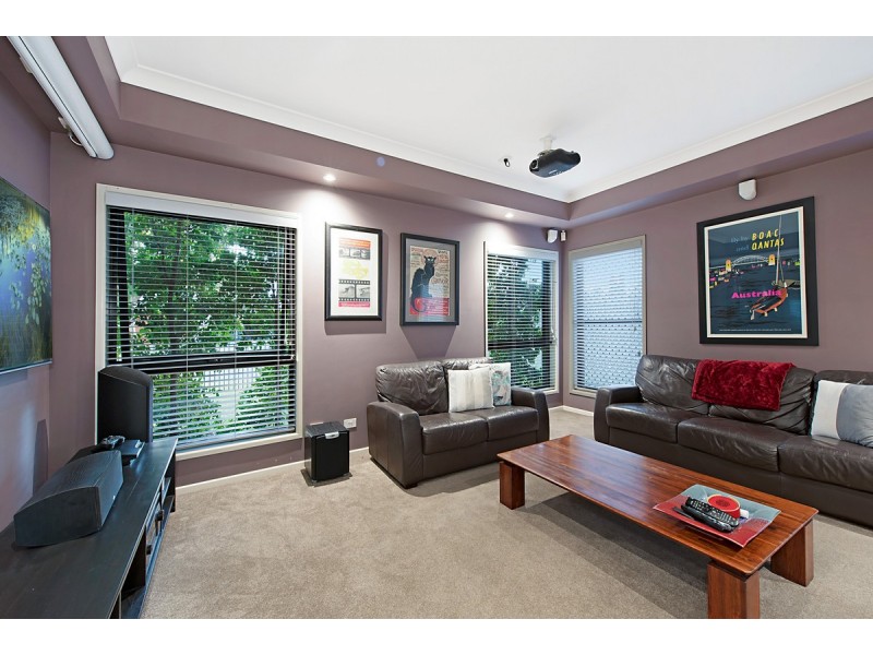 13 Wildfire Court, Newport QLD 4020