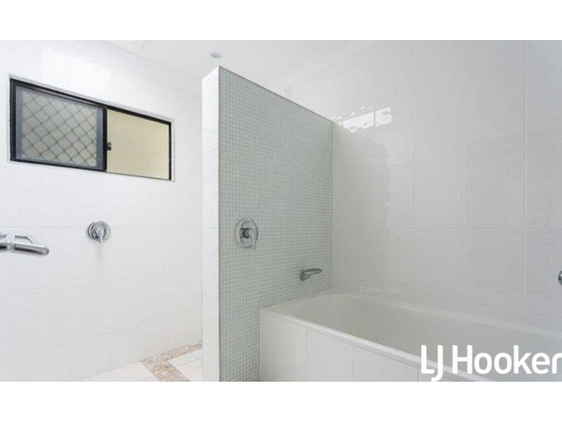 11 Esperanto Street, Redcliffe QLD 4020