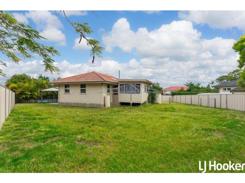 11 Esperanto Street, Redcliffe QLD 4020