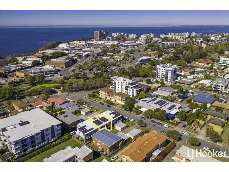 2/8 Meredith Street, Redcliffe QLD 4020