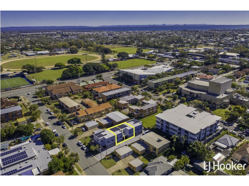 2/8 Meredith Street, Redcliffe QLD 4020