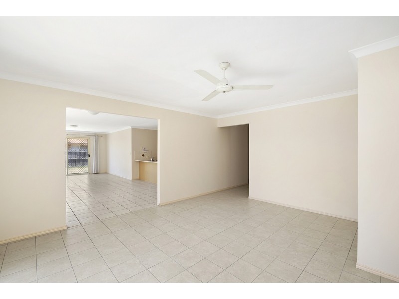 8 Leicester Court, Kippa-ring QLD 4021