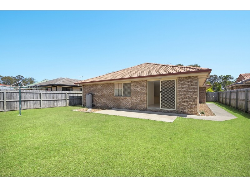 8 Leicester Court, Kippa-ring QLD 4021