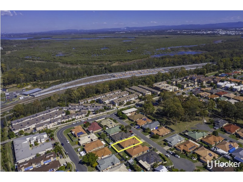 8 Leicester Court, Kippa-ring QLD 4021