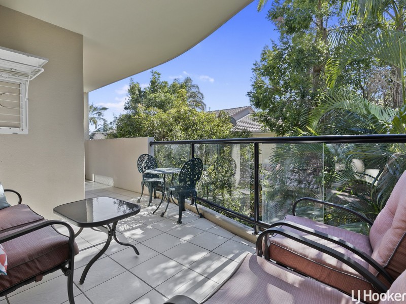 10/82-86 Mein Street, Scarborough QLD 4020