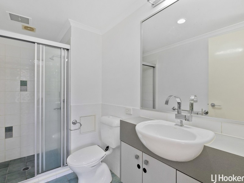 10/82-86 Mein Street, Scarborough QLD 4020