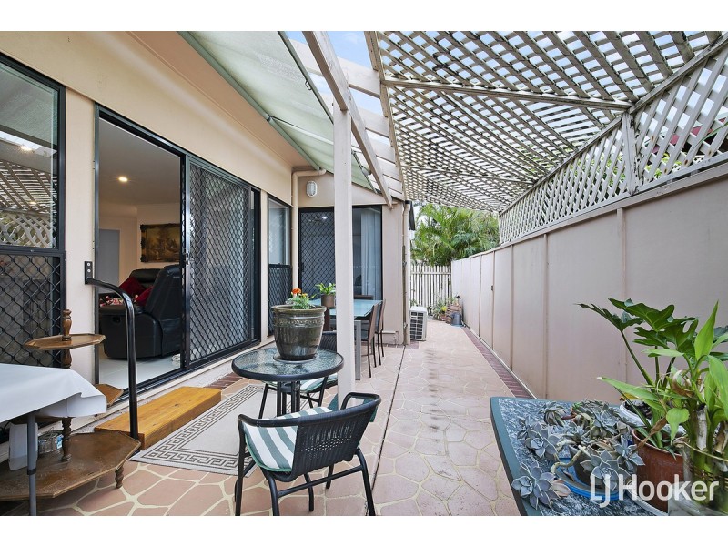 4/4 Georgina Street, Woody Point QLD 4019
