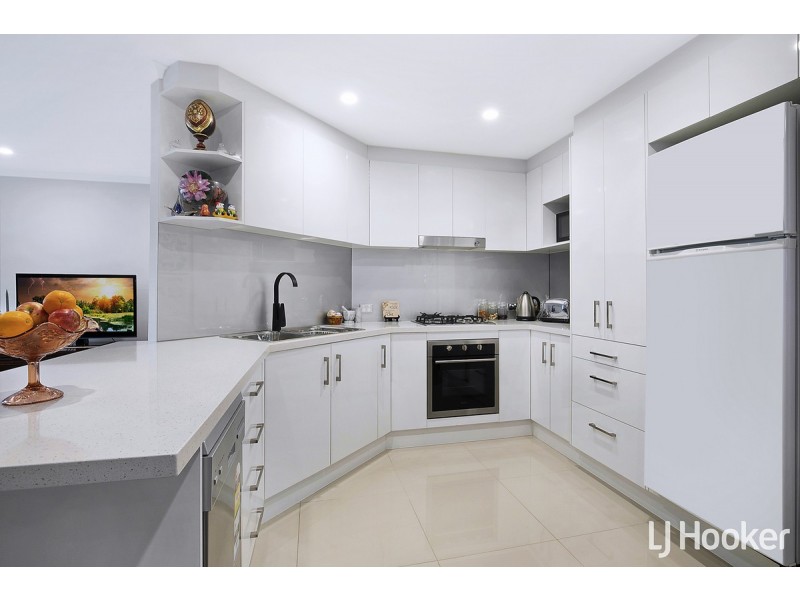 4/4 Georgina Street, Woody Point QLD 4019