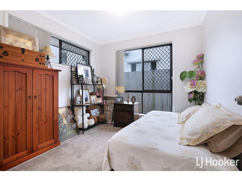 4/4 Georgina Street, Woody Point QLD 4019