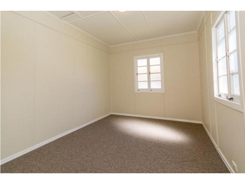 68 Shields Street, Redcliffe QLD 4020