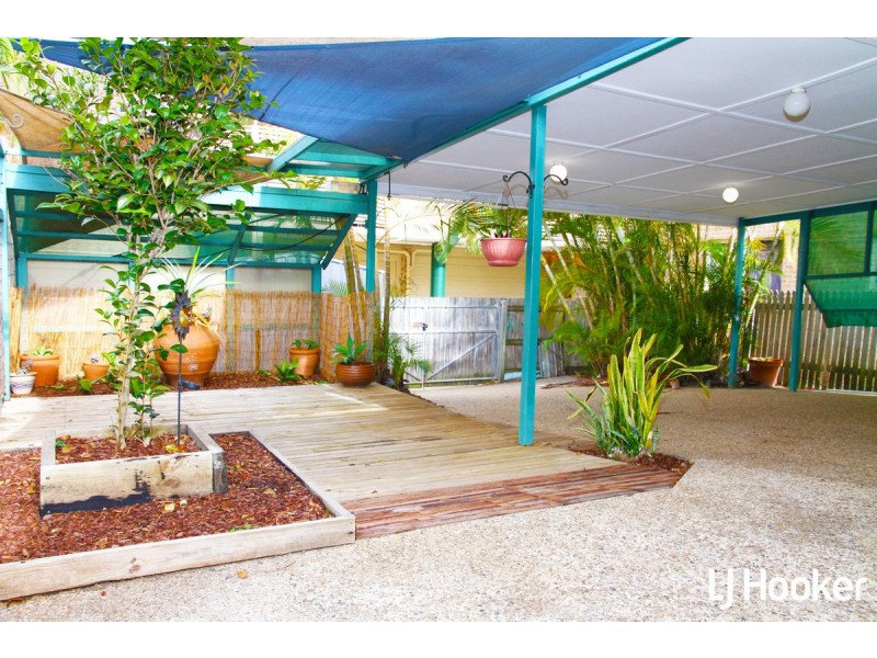 26 Landsborough Avenue, Scarborough QLD 4020