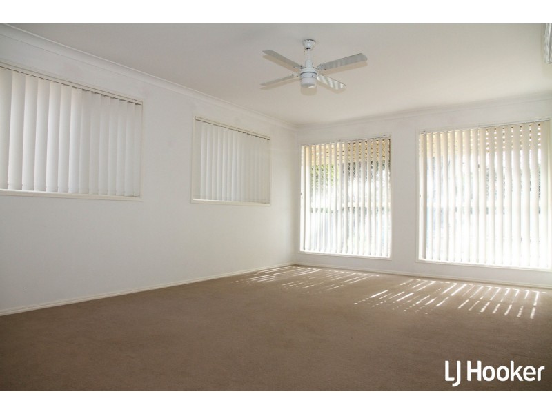 26 Landsborough Avenue, Scarborough QLD 4020