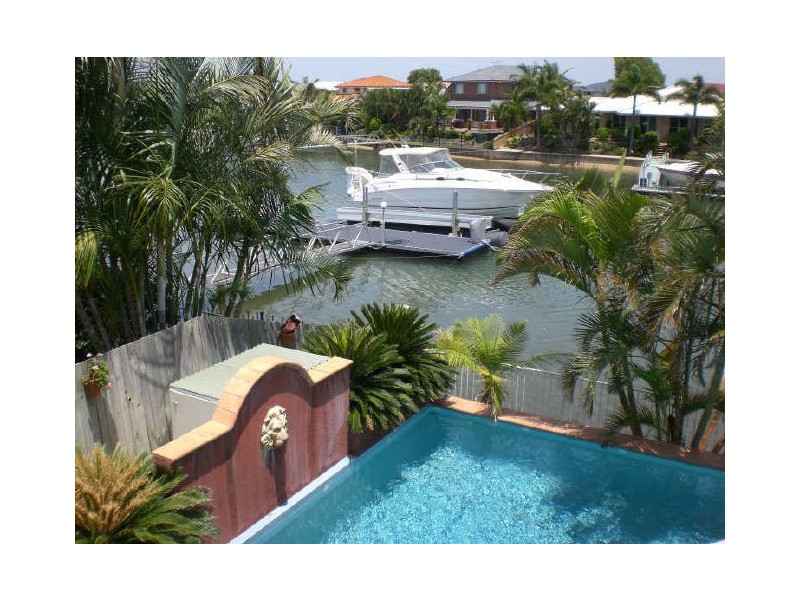 30 Enterprise Court, Scarborough QLD 4020