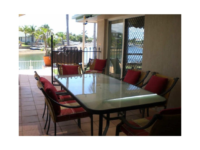 30 Enterprise Court, Scarborough QLD 4020
