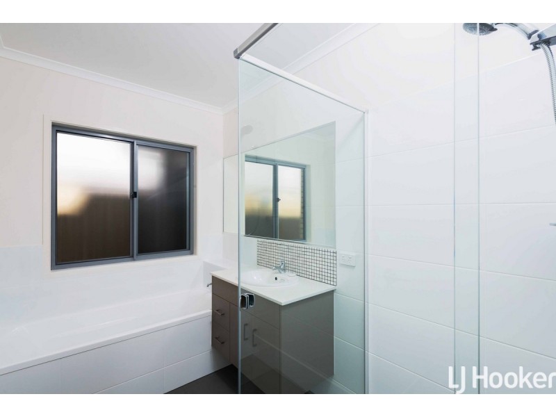 22 Morna Street, Newport QLD 4020