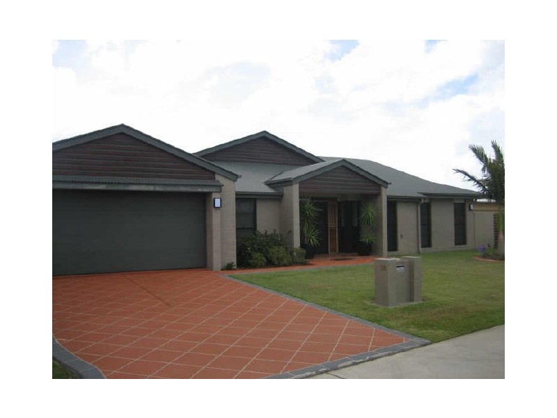 38 Mariner Court, Scarborough QLD 4020