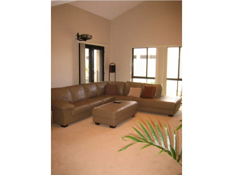 38 Mariner Court, Scarborough QLD 4020