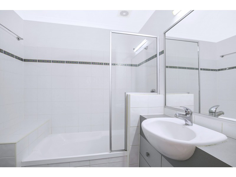 15/82-86 Mein Street, Scarborough QLD 4020