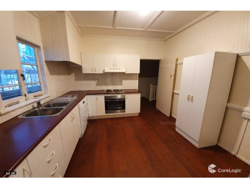 135 Landsborough Avenue, Scarborough QLD 4020