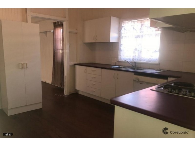135 Landsborough Avenue, Scarborough QLD 4020