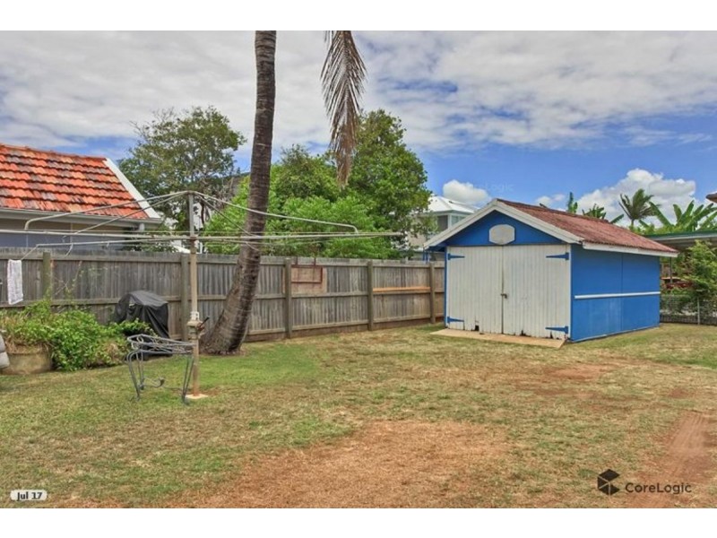 135 Landsborough Avenue, Scarborough QLD 4020