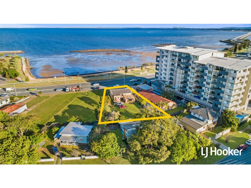 90 Hornibrook Esplanade, Clontarf QLD 4019