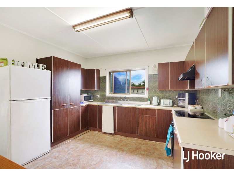 90 Hornibrook Esplanade, Clontarf QLD 4019