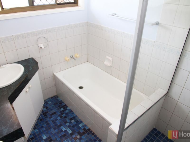 82 Cambridge Street, Rothwell QLD 4022