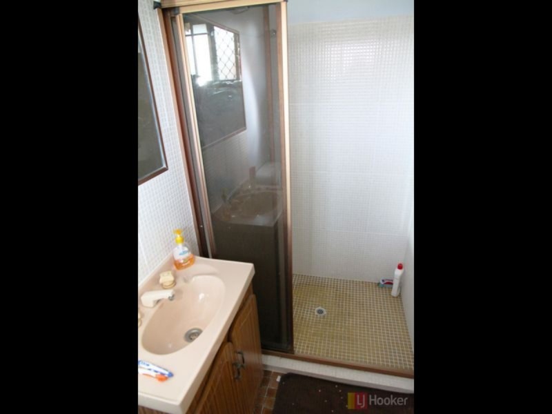 82 Cambridge Street, Rothwell QLD 4022