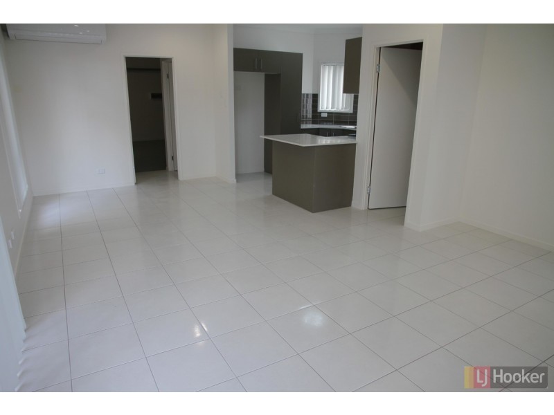 1/27 Tilley Street, Redcliffe QLD 4020