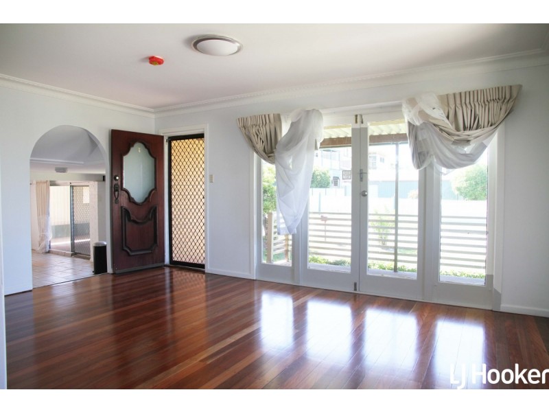 1 Langdon Avenue, Margate QLD 4019