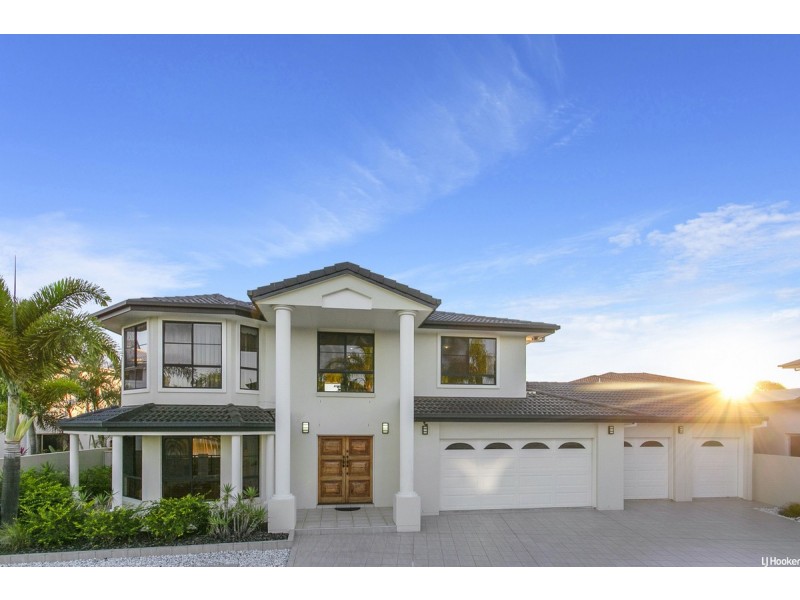 19 Defender Court, Newport QLD 4020